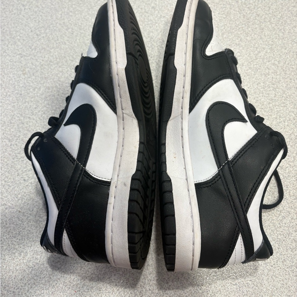 Black and White Pandas Low-Top Sneakers - Nike/Youth
